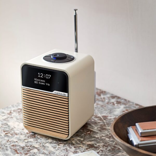 R1 Mk4 DAB Radio med Bluetooth