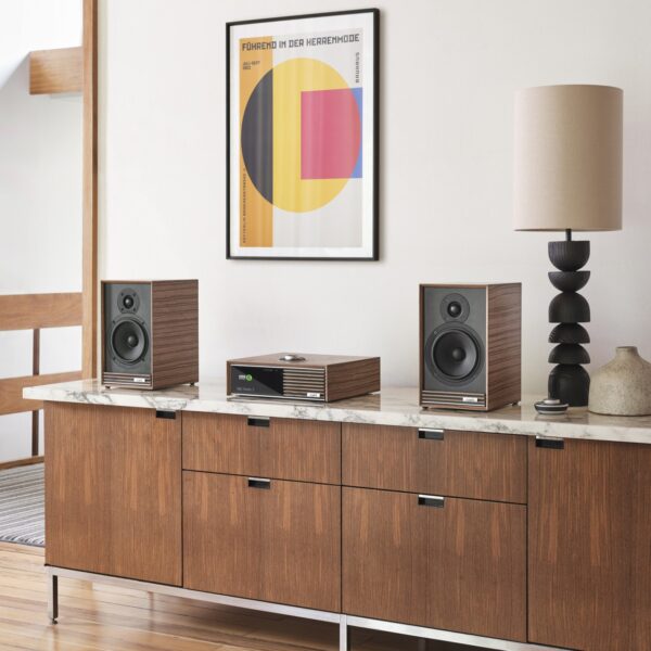 R610/Sabre Komplett Stereoanlegg - Walnut